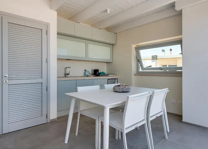 Belvedere Apartment & Pool - Housea